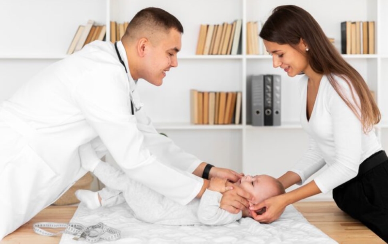 Cha mẹ cần đưa trẻ đi khám nếu vết chàm sắc tố có dấu hiệu tăng kích thước trong thời gian ngắn
