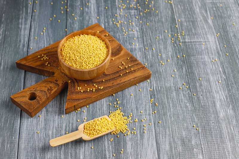 Hạt kê là loại ngũ cốc giàu chất xơ và vitamin được nhiều người lựa chọn trong chế độ ăn lành mạnh.