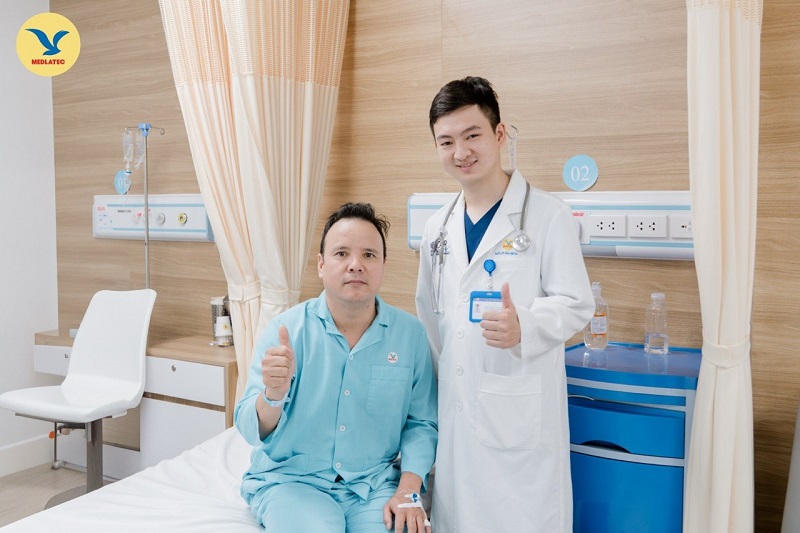 Người bị bệnh thận mạn nên tham khảo ý kiến bác sĩ trước khi ăn mắc ca thường xuyên.