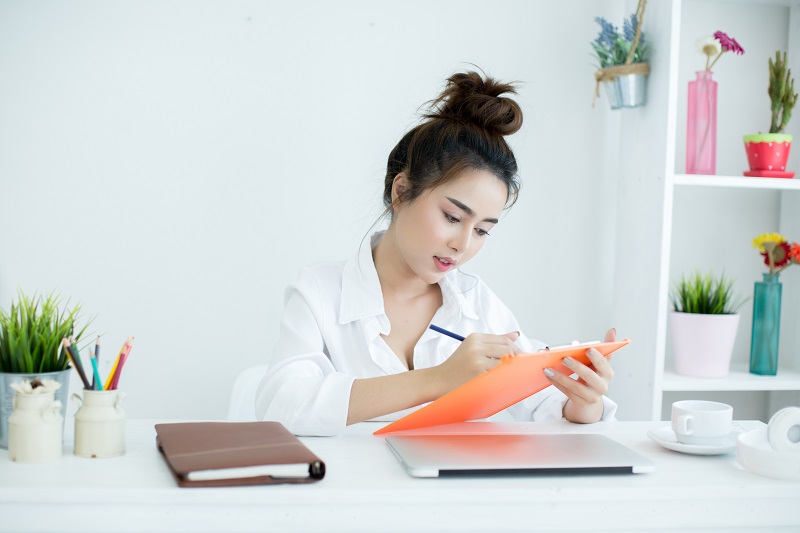 Chế độ ăn cân đối kết hợp ngủ đủ giấc giúp cải thiện khả năng tập trung tốt hơn. 