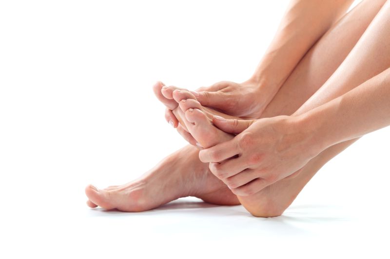 Bàn chân lạnh cảnh báo cơ thể đang thiếu hụt vi chất