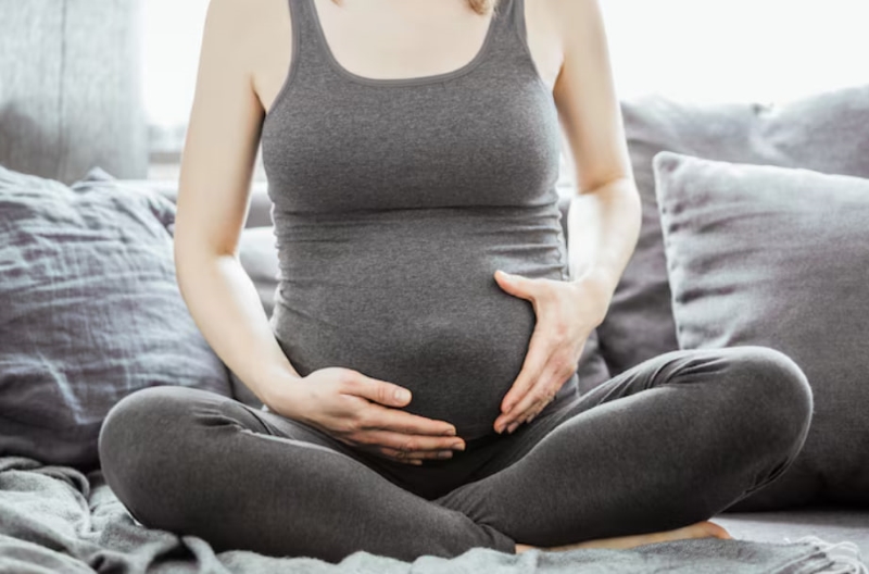 Mẹ bầu khó chịu, căng tức bụng do rối loạn tiêu hóa kéo dài