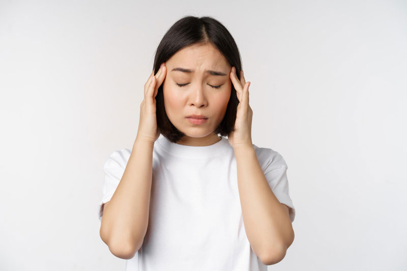 Một số người có thể gặp buồn nôn, đau đầu hoặc rối loạn kinh nguyệt sau khi dùng thuốc tránh thai.