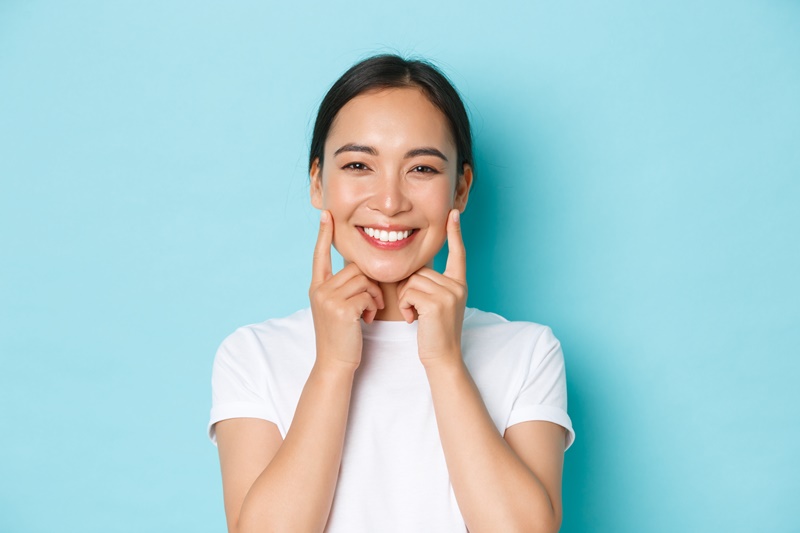 Tẩy trắng răng giúp răng sáng đẹp hơn