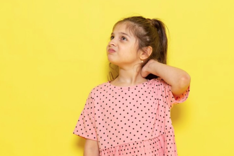 Tình trạng nhiễm trùng có thể là nguyên nhân khiến trẻ nổi hạch ở cổ