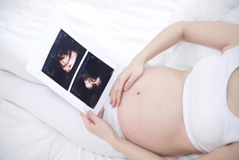 Mẹ bầu mang song thai phải đối mặt với nhiều nguy cơ sức khỏe 