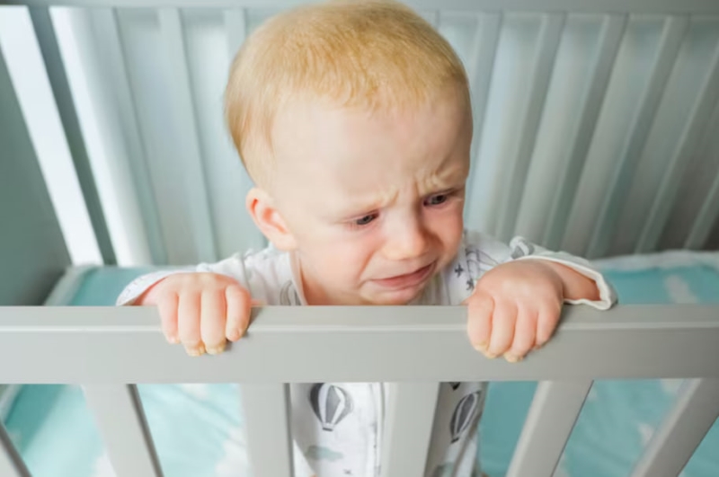 Khủng hoảng tuổi lên 2 là vấn đề khiến không ít phụ huynh phải “đau đầu” trong quá trình chăm sóc con