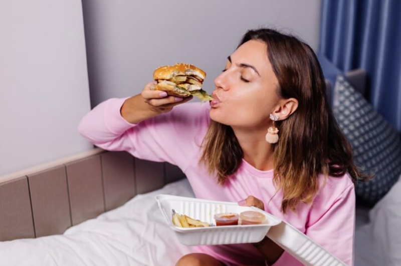 Việc áp dụng cheat day nên duy trì tần suất phù hợp