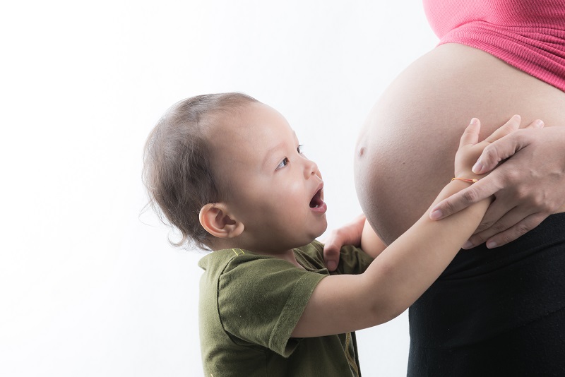 Phụ nữ mang thai hoặc trẻ nhỏ ăn chay nên được tư vấn dinh dưỡng phù hợp để hạn chế nguy cơ thiếu chất.