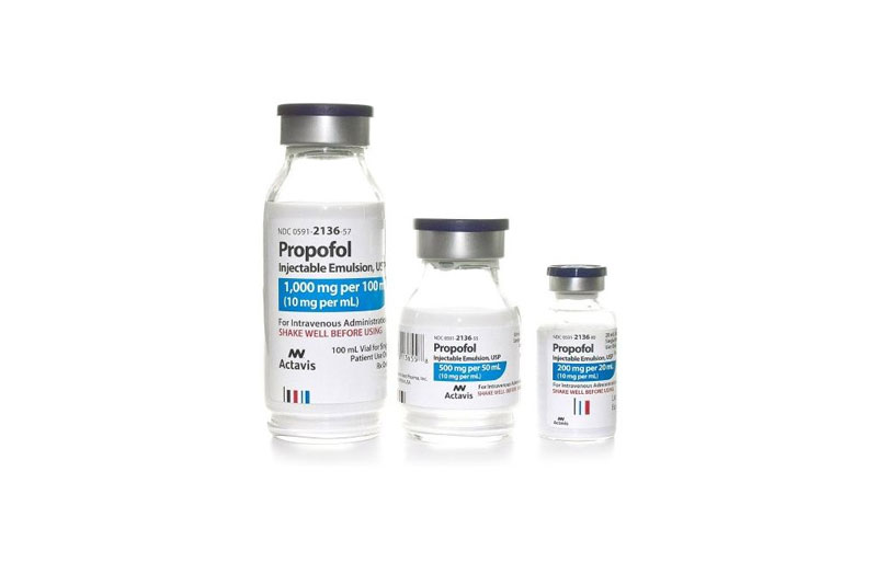 Propofol có màu trắng sữa đặc trưng và chỉ được truyền qua đường tĩnh mạch