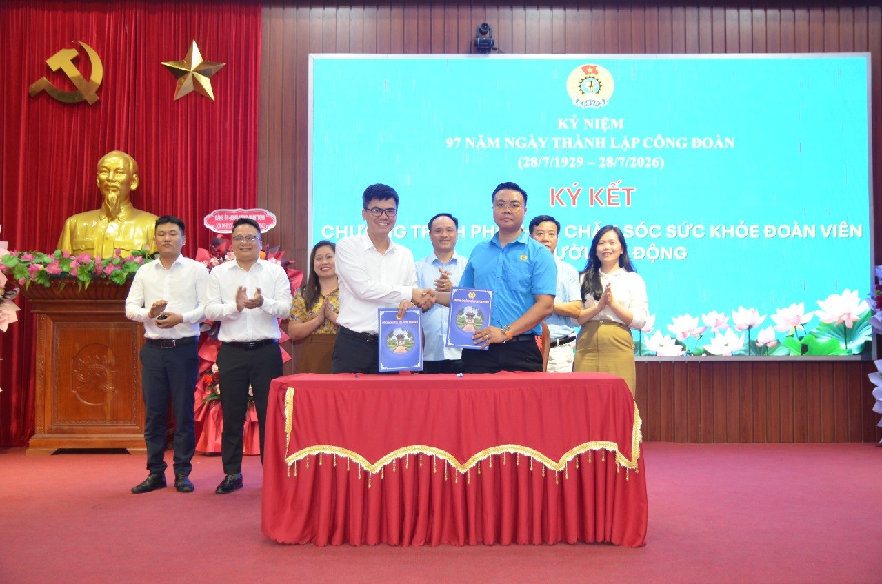 Lễ ký kết đánh dấu bước khởi đầu cho mối quan hệ hợp tác giữa MEDLATEC và Công đoàn Phú Xuyên, hướng tới nâng cao chất lượng chăm sóc sức khỏe cho đoàn viên, người lao động
