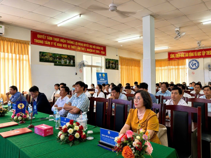 Toàn cảnh hội nghị khoa học giữa Hệ thống Y tế MEDLATEC và Trung tâm Y tế khu vực Vị Thủy