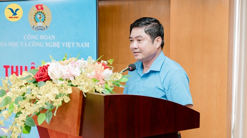 Ông Nguyễn Anh Thơ - Phó Chủ tịch Công đoàn KH&CN Việt Nam phát biểu khai mạc