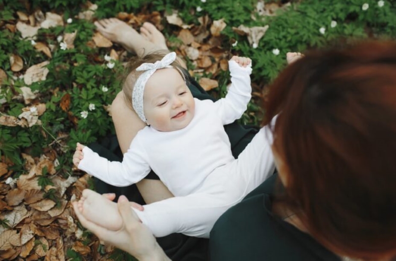 Quan niệm trẻ sơ sinh mắc hơi người có kinh nguyệt chủ yếu mang tính dân gian, chưa có cơ sở khoa học