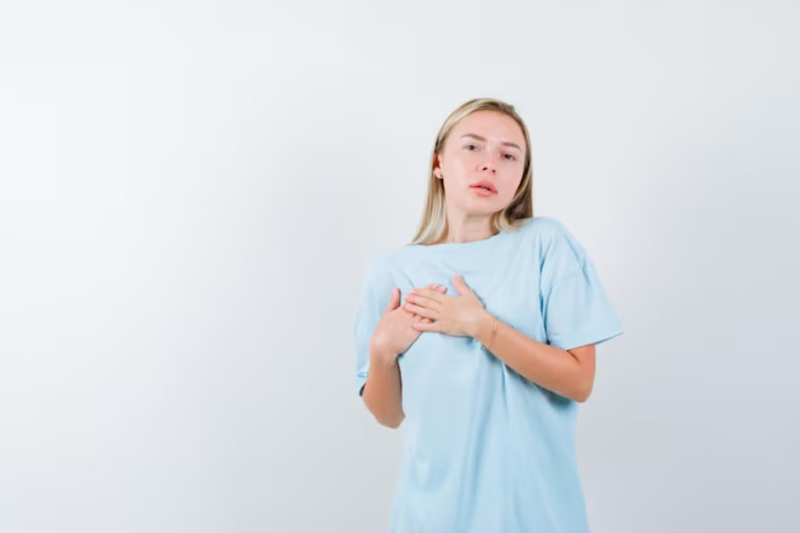 Chị em nên theo dõi tình trạng, mức độ và tần suất cơn đau