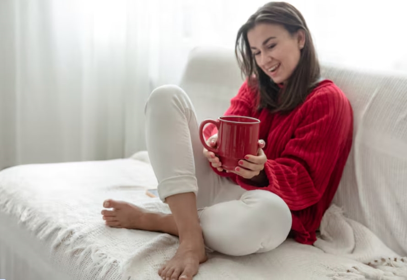 Việc giữ ấm cơ thể trong kỳ kinh giúp hạn chế tình trạng máu kinh ra cục thịt 
