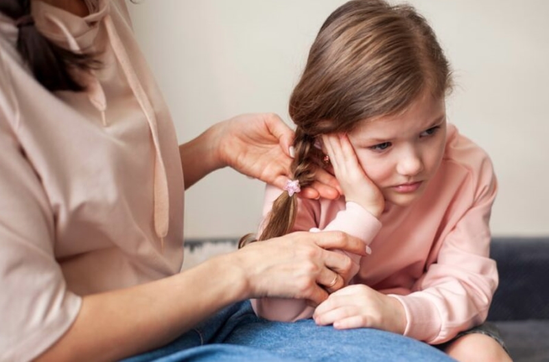 Tai trẻ chảy mủ là biển hiện liên quan đến các bệnh lý tai mũi họng