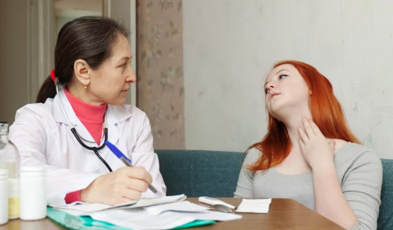 Suy giáp là một trong những biến chứng nghiêm trọng của viêm giáp Hashimoto