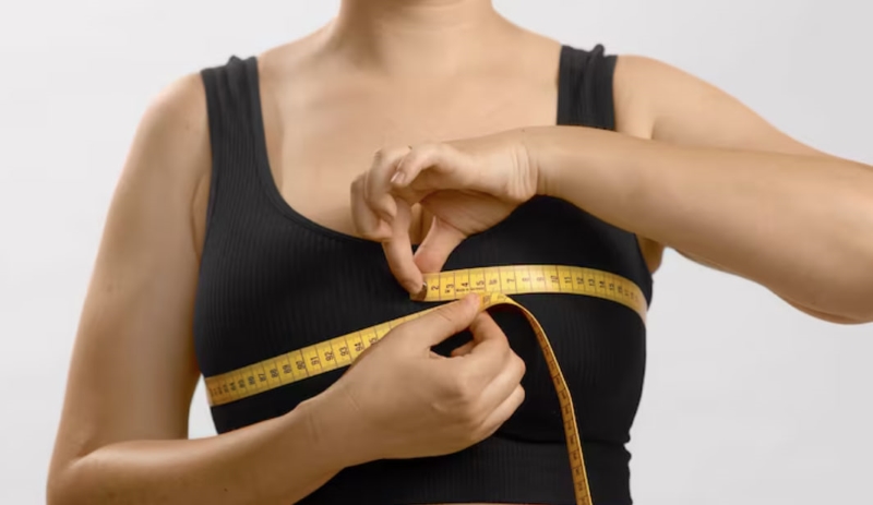 Bệnh nhân ung thư vú có sự thay đổi kích thước vú