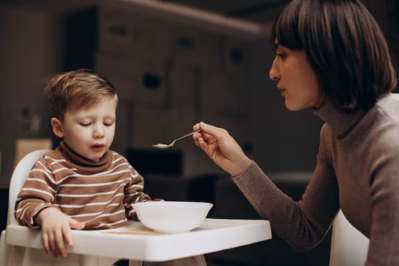 Cha mẹ cần lưu ý tần suất cho trẻ ăn cháo thịt bò bí đỏ