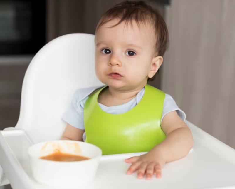8 tháng tuổi là thời điểm trẻ có thể bắt đầu ăn cháo thịt bò 