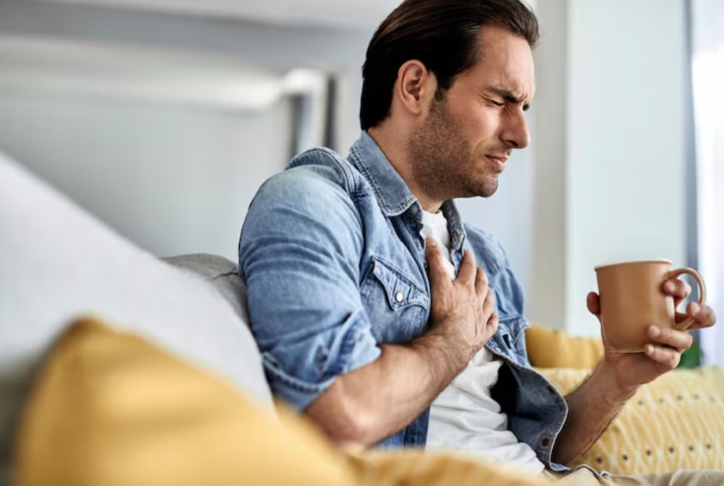 Người xuất hiện triệu chứng đau ngực, khó thở nên thực hiện chụp MSCT mạch vành