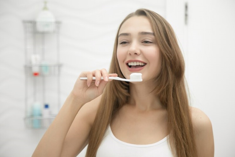 Đánh răng không đúng cách có thể gây ra nhiều vấn đề về răng miệng
