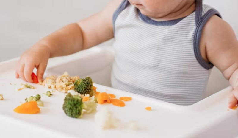 Cha mẹ lưu ý chế biến thức ăn phù hợp với độ tuổi của trẻ