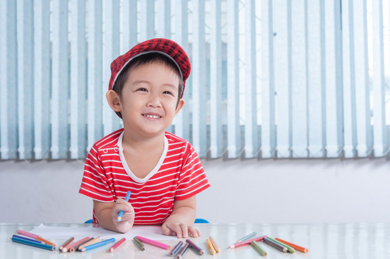 Phụ huynh có thể dạy các kỹ năng sống cho trẻ mầm non tại nhà