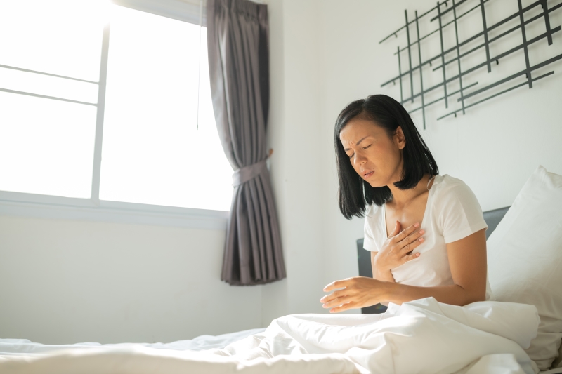 Tình trạng ngủ dậy thấy mệt mỏi khó thở kéo dài ảnh hưởng nghiêm trọng tới chất lượng cuộc sống
