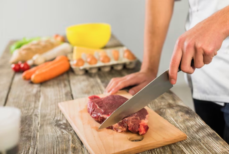 Lựa chọn nguồn nguyên liệu tươi ngon khi chế biến cháo thịt bò khoai lang cho bé