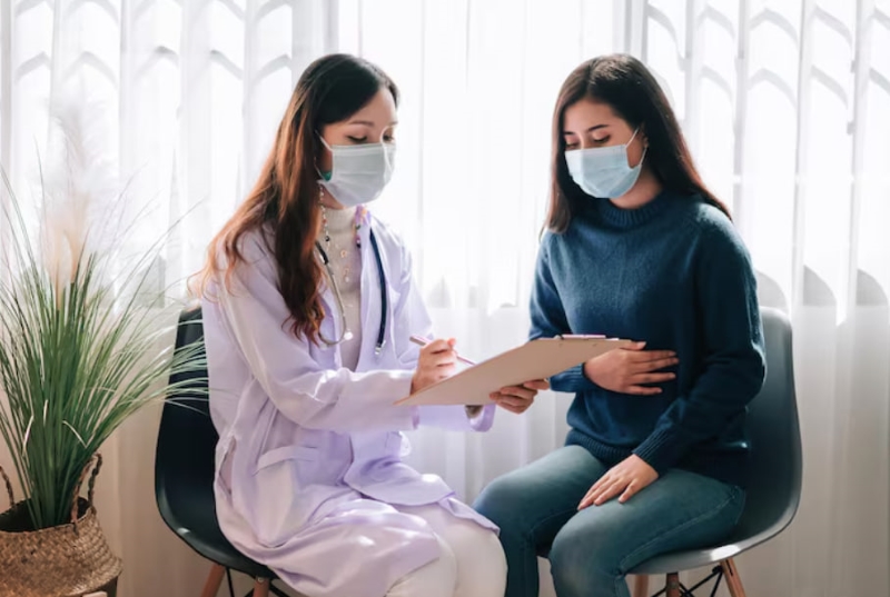 Duy trì chế độ sinh hoạt lành mạnh kết hợp tái khám đúng lịch giúp kiểm soát sự phát triển của nhân xơ tử cung