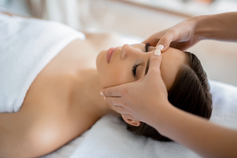 Bấm huyệt trị nghẹt mũi cần được thực hiện đúng kỹ thuật