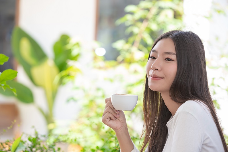 Người có bệnh thận mạn nên tham khảo ý kiến bác sĩ trước khi uống trà xanh thường xuyên. 