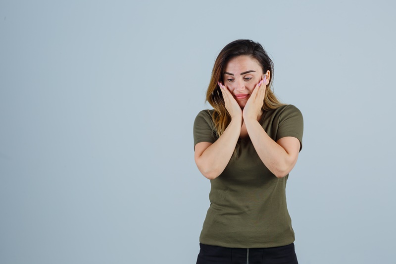 Khi đau vùng hàm liên tục trong một thời gian dài bạn đừng chủ quan mà hãy đi khám sức khỏe càng sớm càng tốt