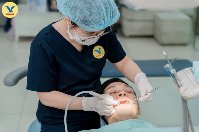 Người bệnh nên đi khám nếu vùng cơ hàm có những biểu hiện bất thường