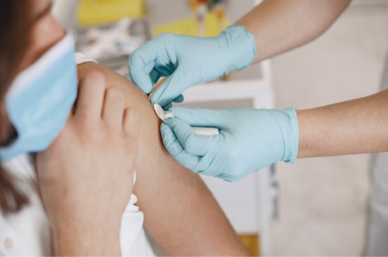 Tiêm vắc xin 3 trong 1 trước khi mang thai giúp ngăn ngừa nguy cơ mắc sởi, quai bị, rubella 