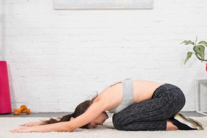 Bạn đọc có thể tham khảo bài tập yoga tư thế đứa trẻ 