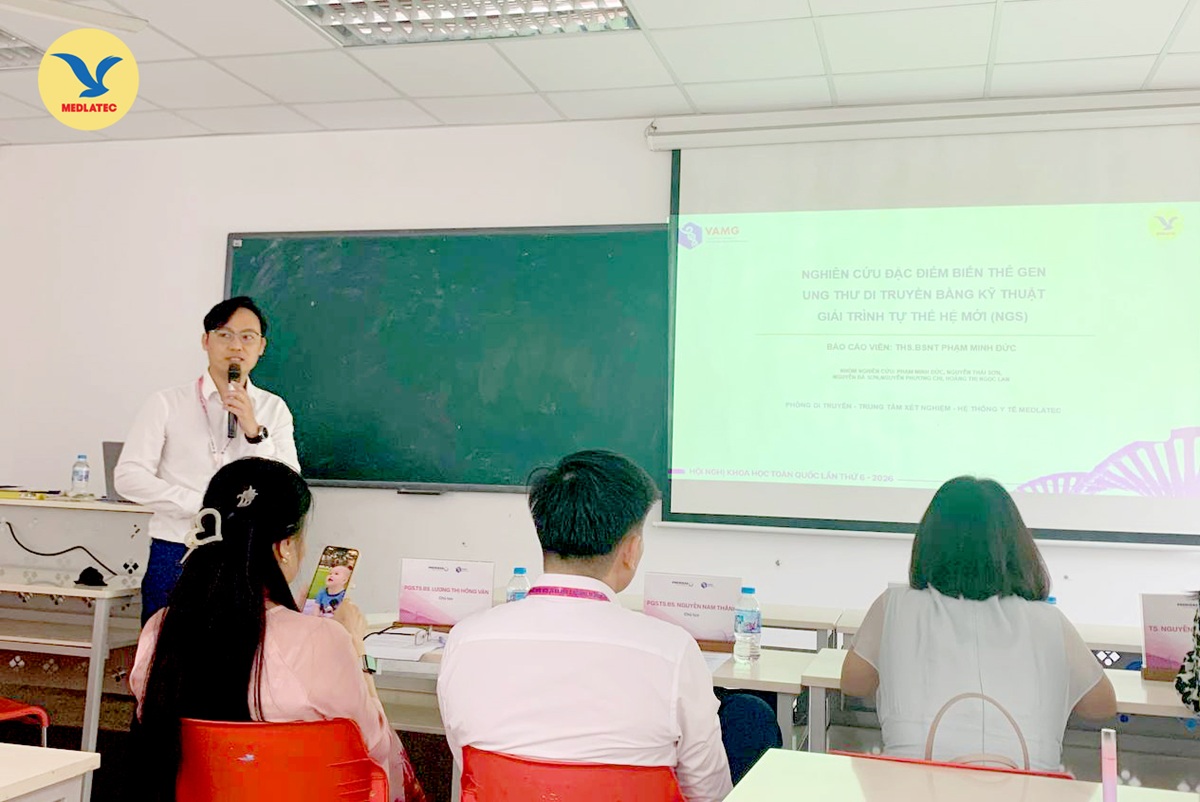 ThS.BSNT Phạm Minh Đức báo cáo công trình nghiên cứu tại hội nghị