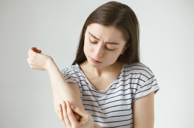 Tần suất sử dụng sản phẩm tùy thuộc vào độ mới của vết sẹo