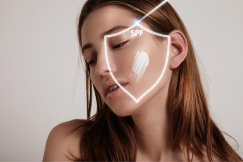 Chị em cần chống nắng đầy đủ sau khi thực hiện peel da