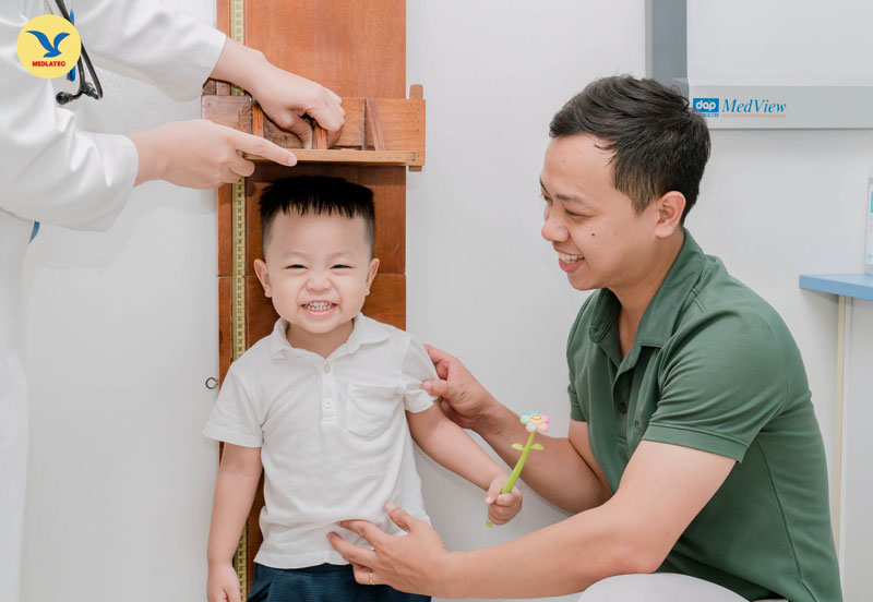 Được bổ sung DHA đầy đủ giúp con phát triển tốt hơn