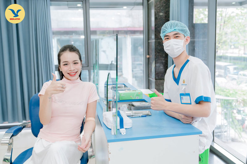 Khách hàng đang thăm khám tại Hệ thống Y tế MEDLATEC