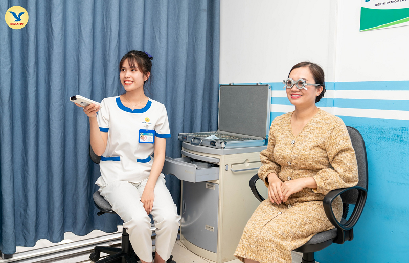 Duy trì khám mắt định kỳ là cách tốt nhất để sàng lọc các bệnh về mắt gây mù lòa