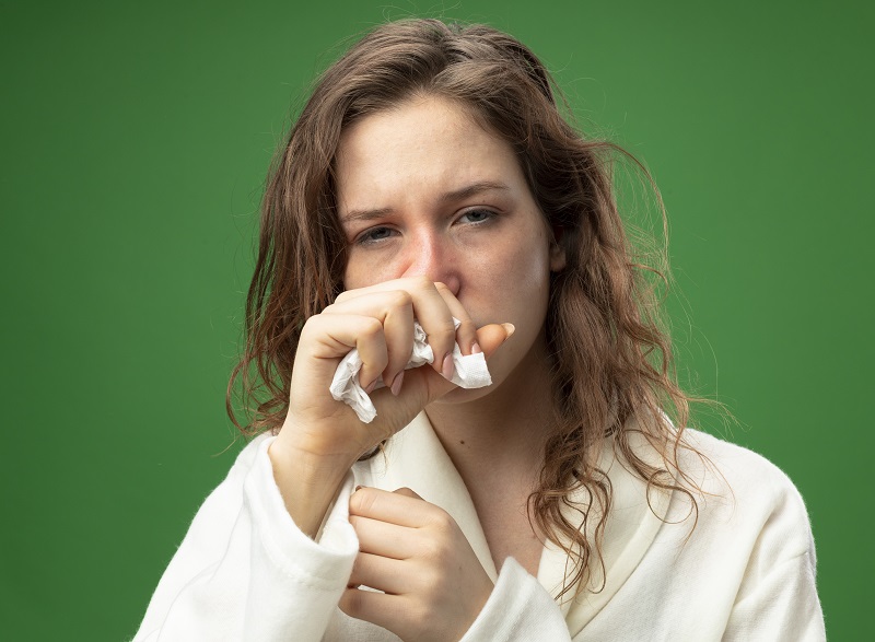 Mắc bệnh viêm mũi teo khiến mũi khô rát, khả năng ngửi mùi kém