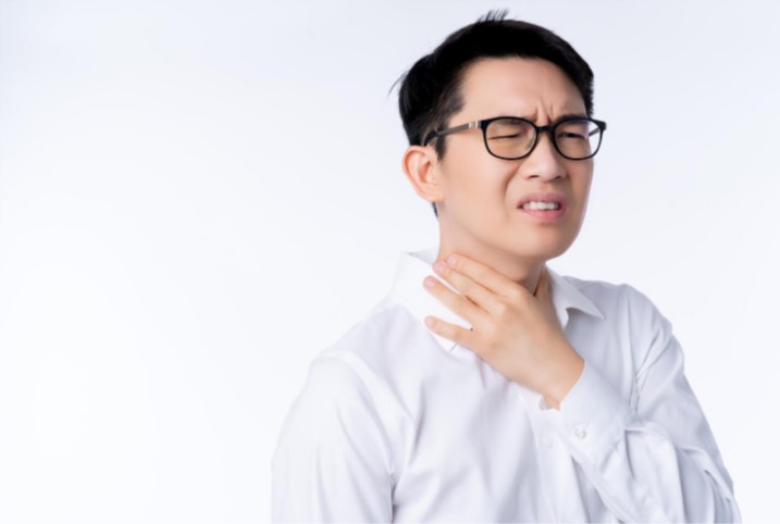 Đau hoặc khó nuốt là một trong những dấu hiệu ung thư khoang miệng 