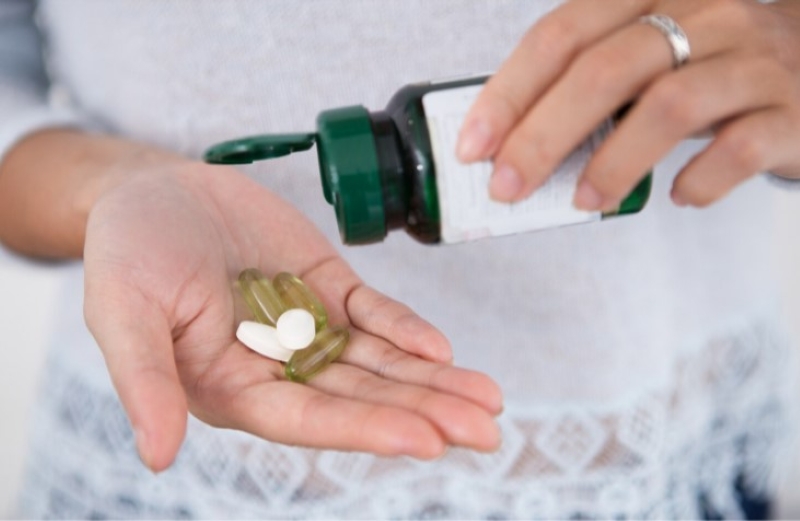 Uống thực phẩm chức năng có hại thận không - câu trả lời là có nếu sử dụng không đúng cách