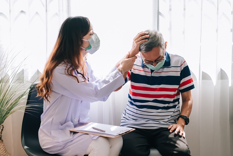 Viêm não có thể gây nên hội chứng khóa trong