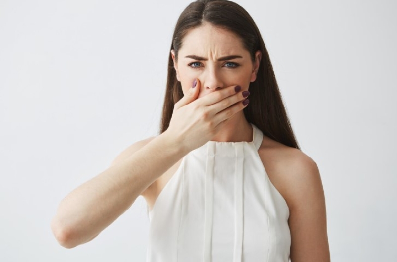 Nếu xuất phát từ nguyên nhân bệnh lý, tình trạng hơi thở có mùi kim loại có thể tiềm ẩn nguy hiểm  