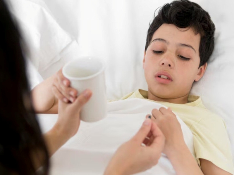 Cẩn trọng trước tình trạng trẻ sốt cao kéo dài khi bị thủy đậu